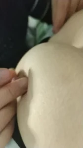 骚逼阿姨全程吃奶，奶头都被吃变形了（上）