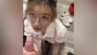 看起来完全属于白月光型被调成这样