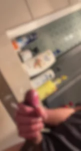 精厚量多，05年女大学生无套操逼没有阻力骚逼已经变成我的形状