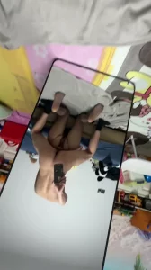爱穿丝袜的老婆干几下就出水白浆流的格外多