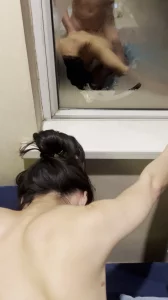 对面能看见奶子吗