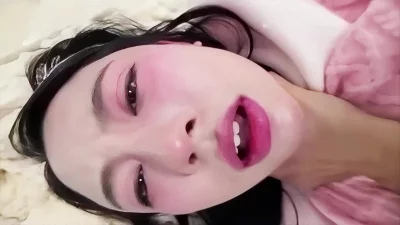 舞蹈学院大三学妹被男友调教成骚母狗掐脖爆操