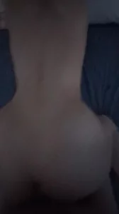纽约00后极品腰臀比留学生小姐姐享受被后入
