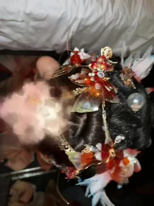 国风汉服人妻跪地口交，扒开内裤插肉穴