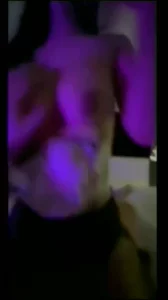 趁老公出差约我去她家偷情超级刺激对白淫荡！这骚女太骚了淫语挑逗我需