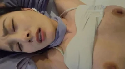 极品女友被男友玩腻了！没满足叫老外一起操还能英文交流叫快用力