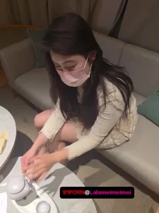人妻好久不见还跟我装矜持，速战速决狂干她30分钟，全程对白清晰