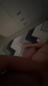 操刚成年小骚货