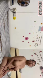 出租屋大战出轨的彝家工厂吊钟巨乳大奶阿姨，饥渴巨乳阿姨背着老公被操